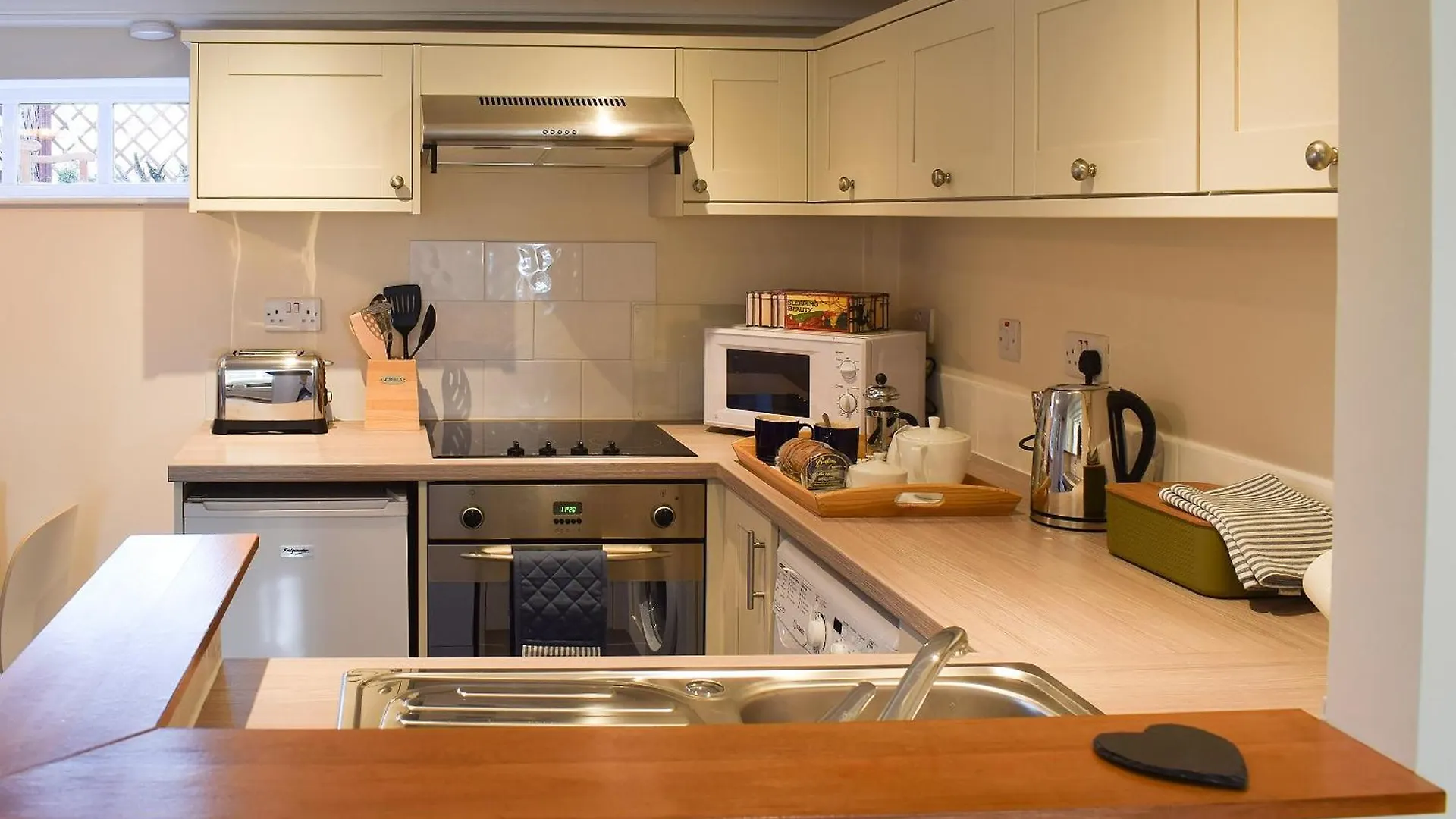 Rowan Cottage Aislaby 0*,