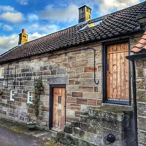  Homestay Cragwell House